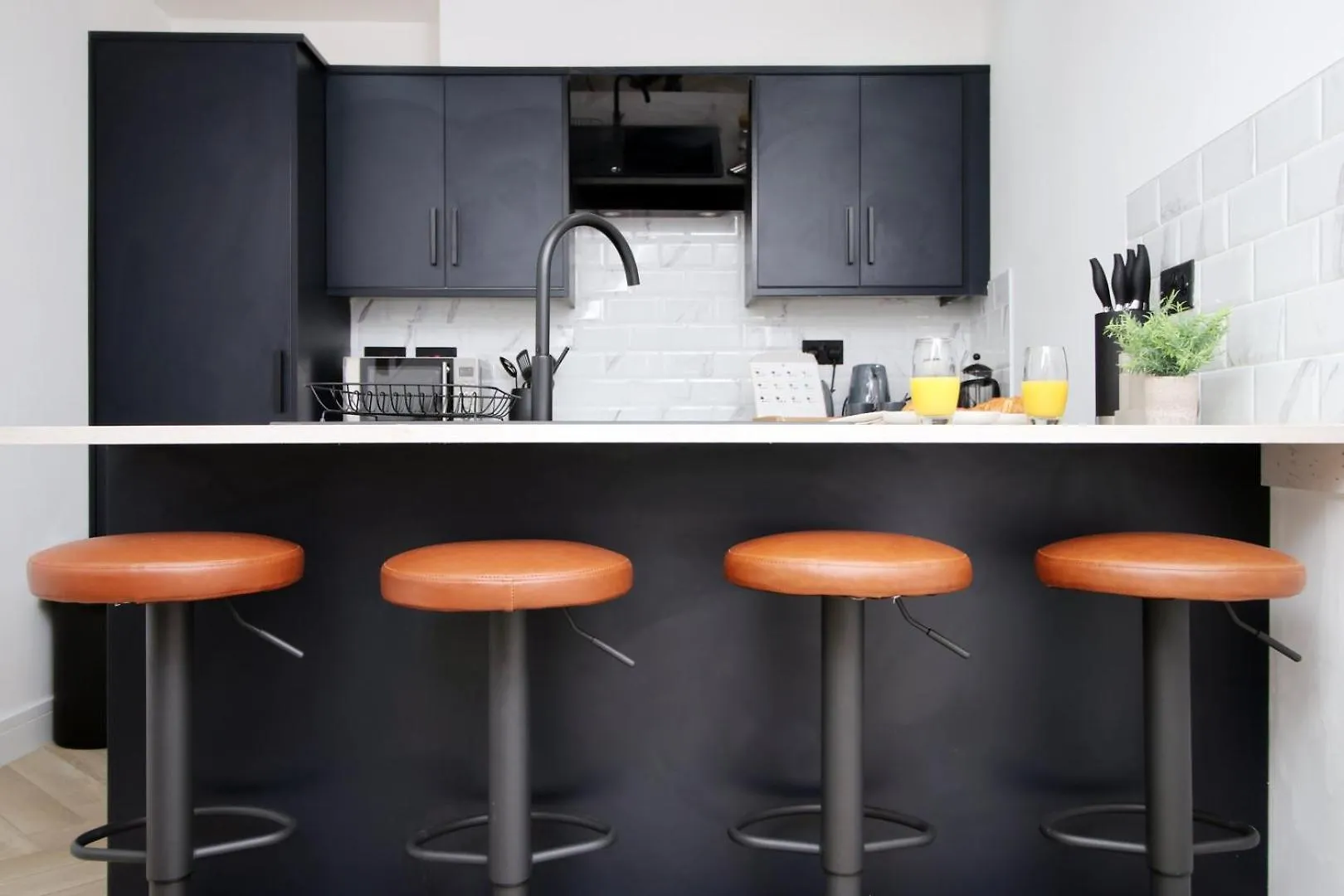 Centrally Located 2 Bedroom 카디프 0*,  영국