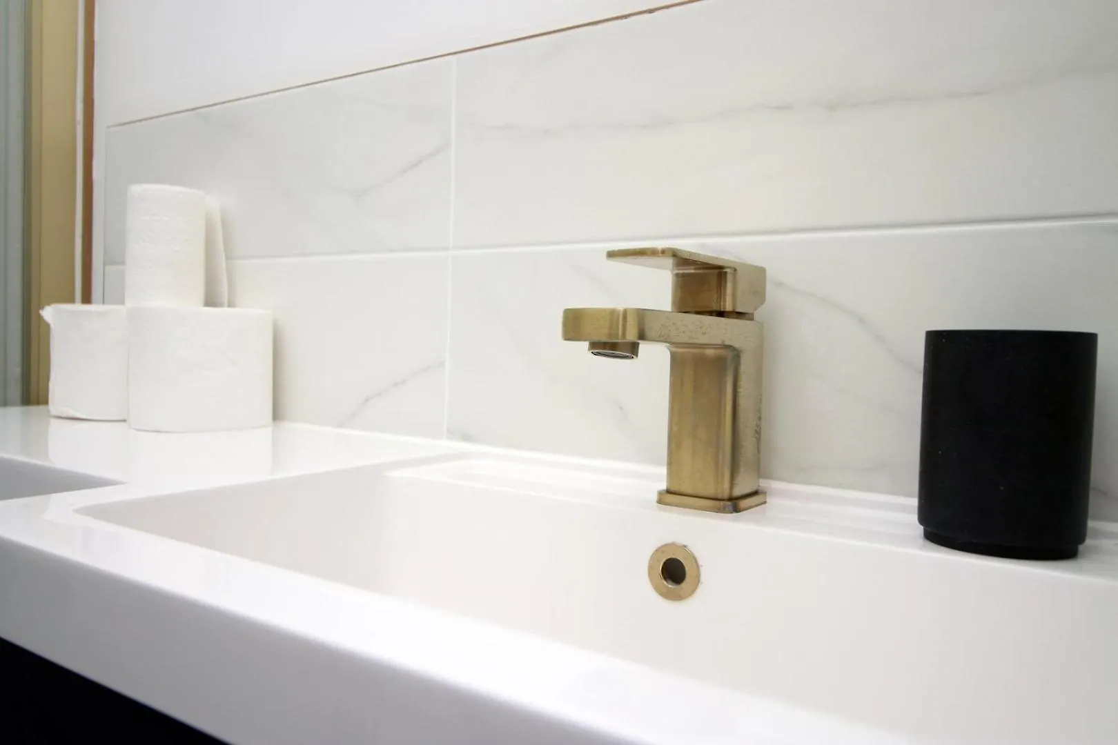 Centrally Located 2 Bedroom 카디프 0*,